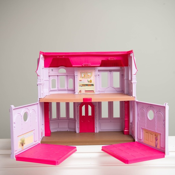 Fisher Price Loving Family Doll House Grand Manor Mansion with 22 Accessories! - Picture 8 of 11